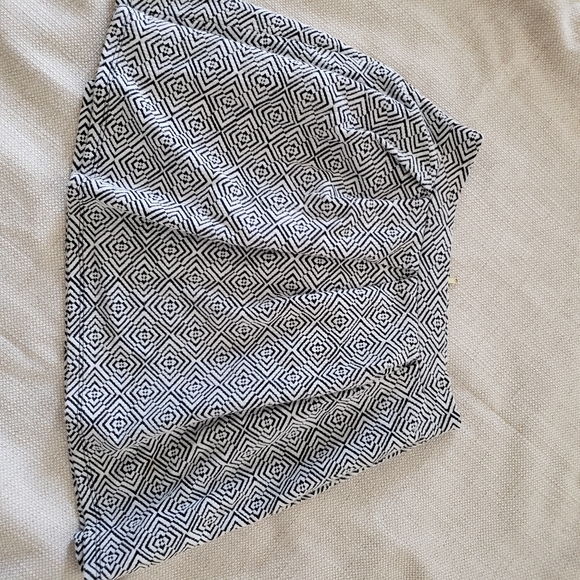 MI  Mini full Skirt Small geometric mini skirt in black/ white - Picture 1 of 7